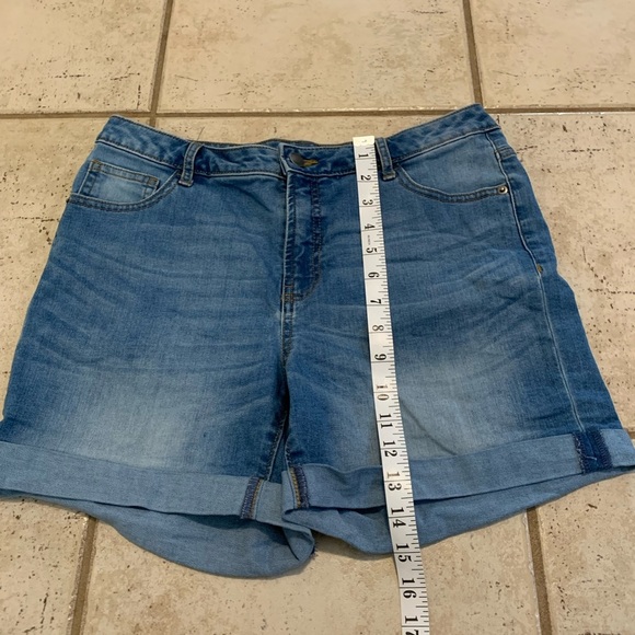 💜 George Blue Denim Jean Cuffed Shorts, Size 8 - Picture 6 of 6